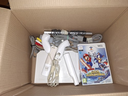 Nintendo wii console - nintendo,