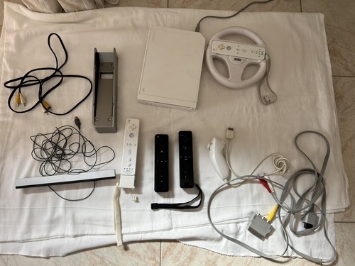 Nintendo wii console - nintendo,